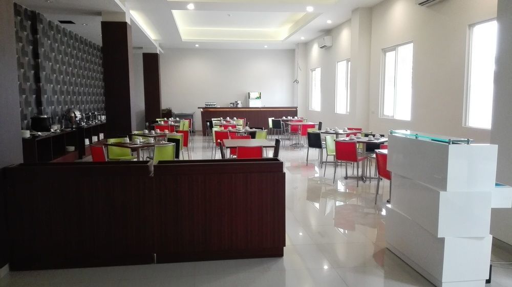Midtown Xpress Sampit - Kalimantan Tengah Exterior photo
